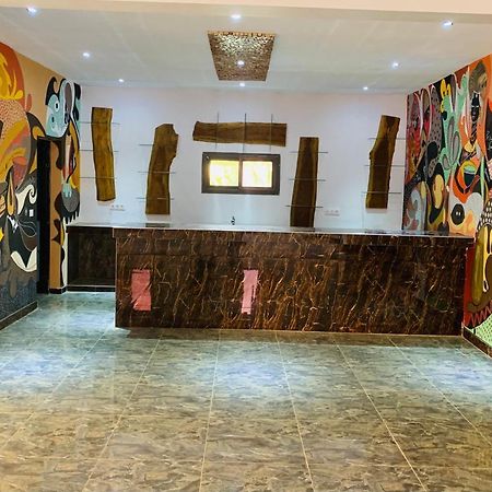 Le Diamant Noir Hotel Nguékokh Екстериор снимка