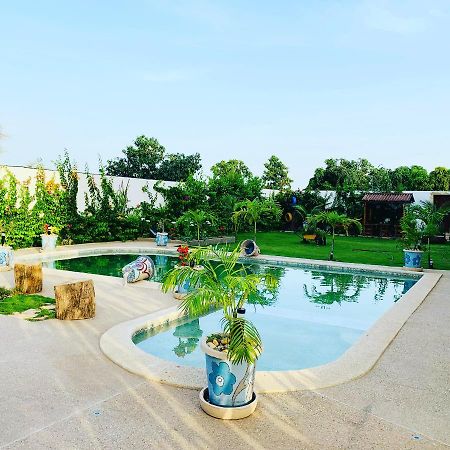Le Diamant Noir Hotel Nguékokh Екстериор снимка