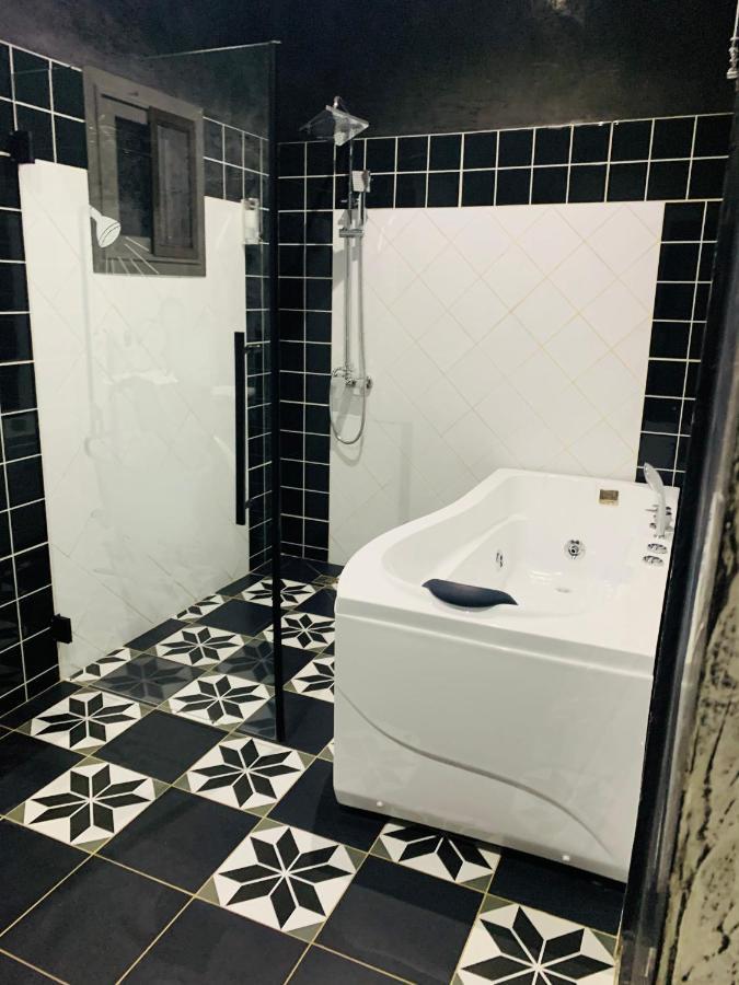 Le Diamant Noir Hotel Nguékokh Екстериор снимка
