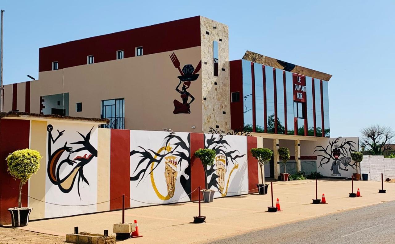 Le Diamant Noir Hotel Nguékokh Екстериор снимка