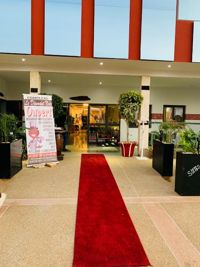 Le Diamant Noir Hotel Nguékokh Екстериор снимка