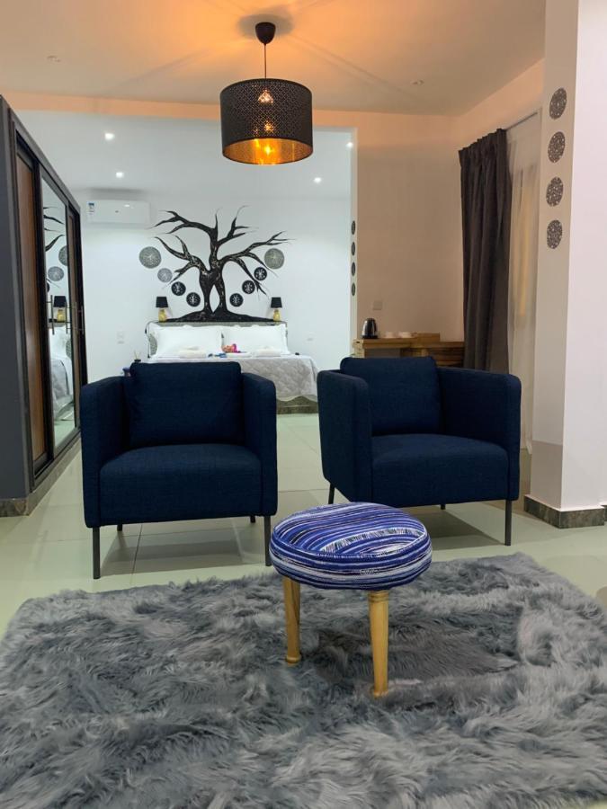 Le Diamant Noir Hotel Nguékokh Екстериор снимка
