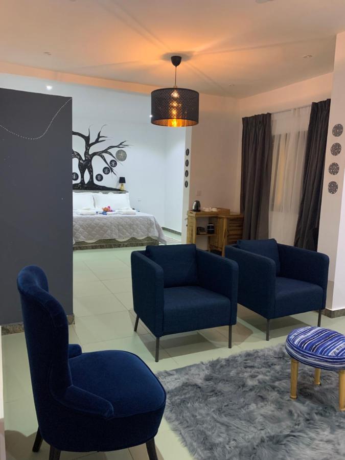 Le Diamant Noir Hotel Nguékokh Екстериор снимка